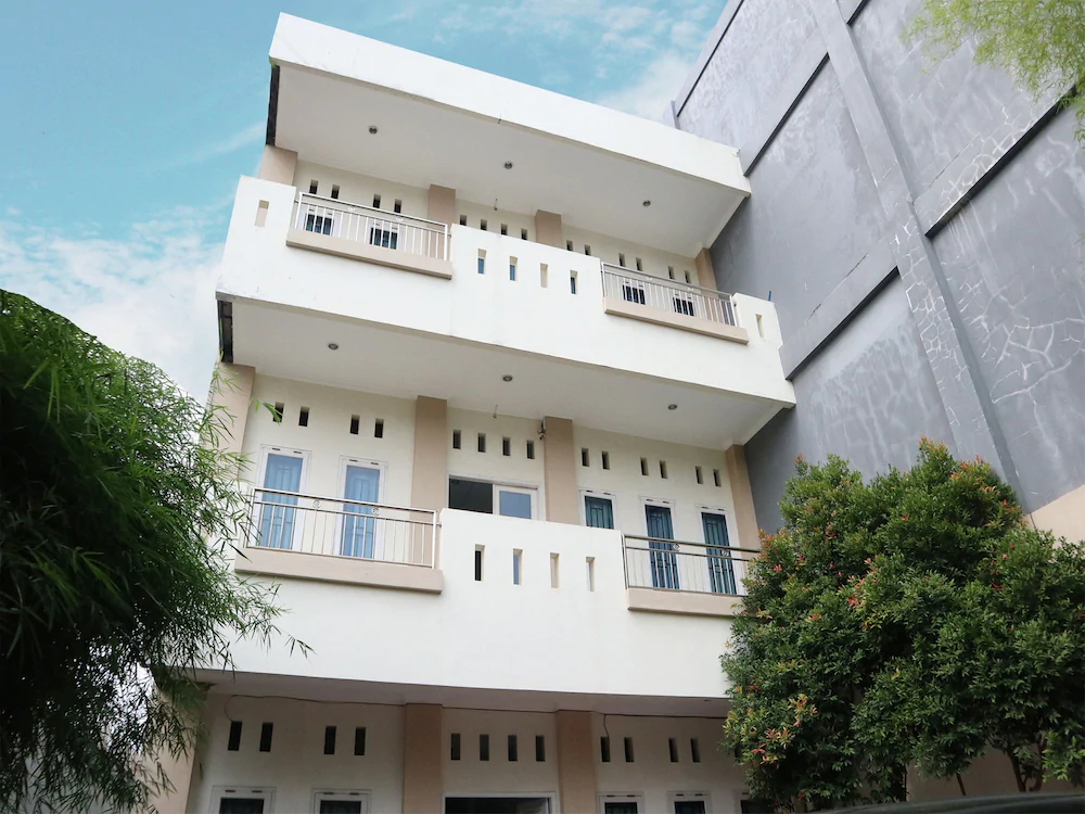 Grya Lavinsa by OYO Rooms