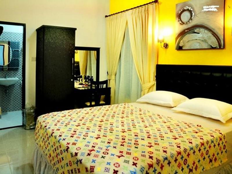 Hotel Monata