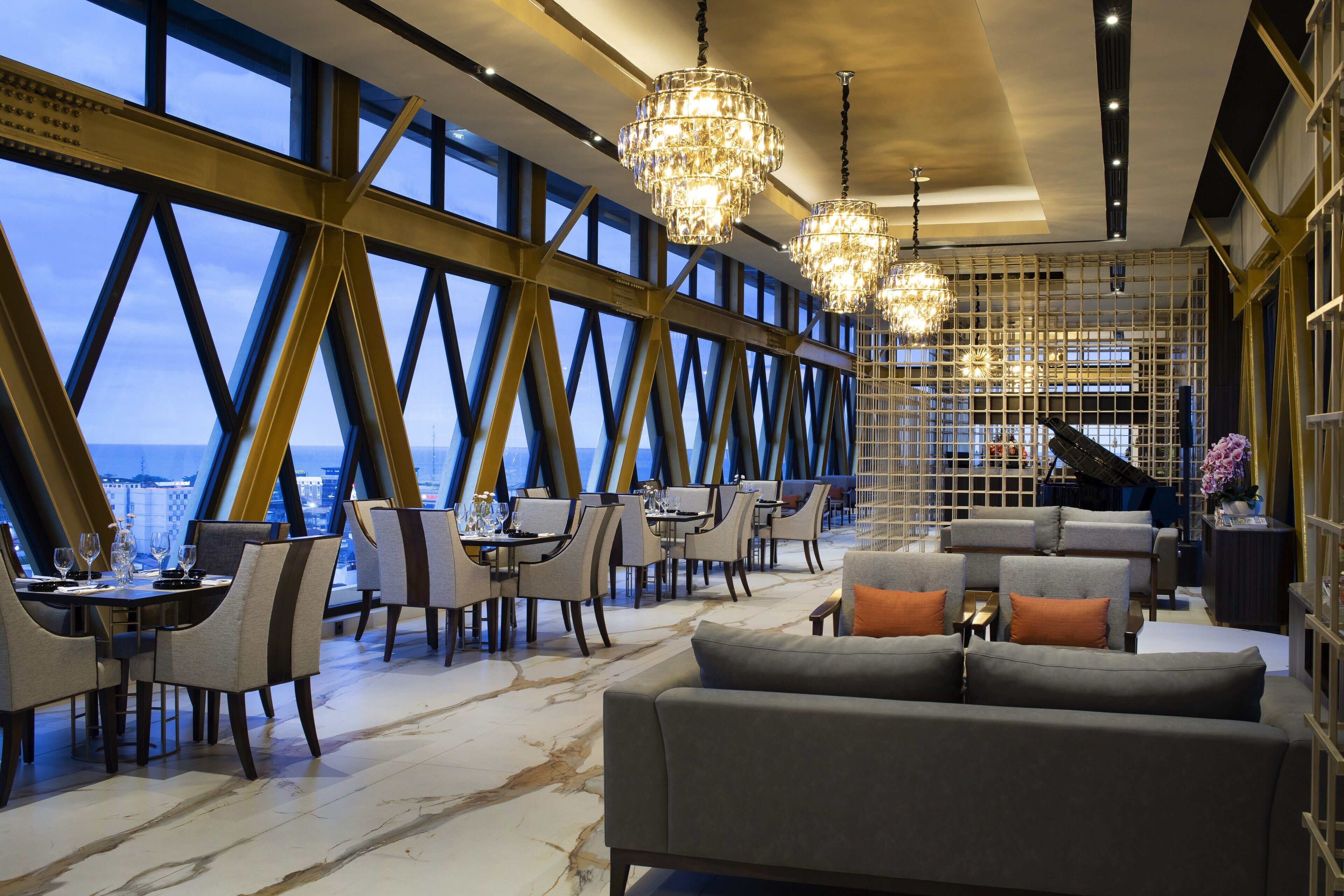 Hotel Santika Premiere Padang