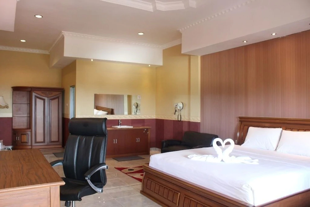 Imelda Hotel Waterpark Convention Center