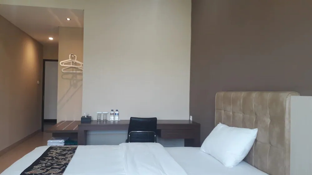 K2 Wisma by OYO Rooms