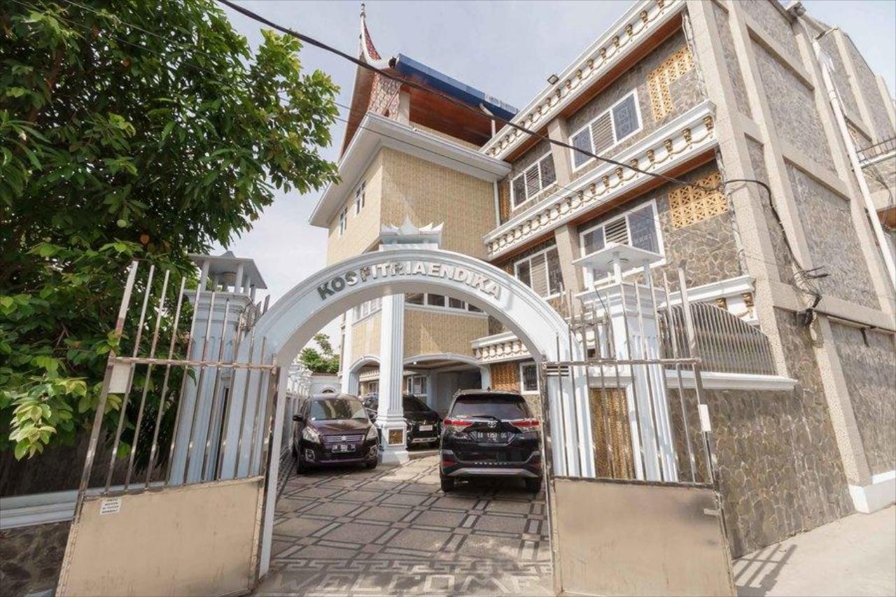 Kos Fitriaendika by RedDoorz