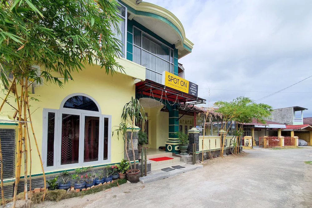 Lubuk Nyarai Homestay Syariah by OYO Rooms