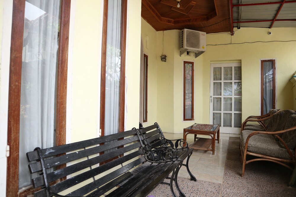 Lubuk Nyarai Homestay Syariah by OYO Rooms