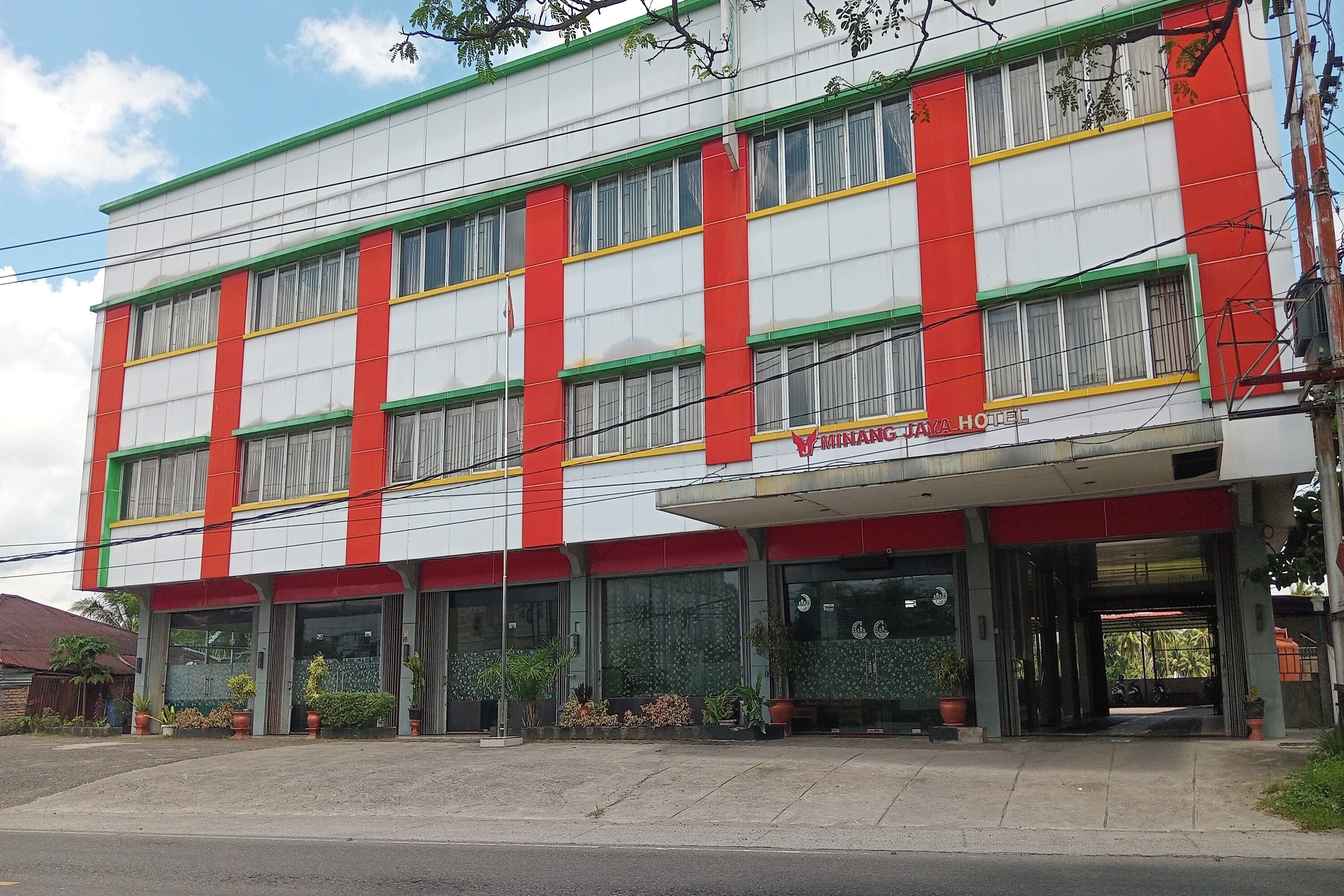 Minang Jaya Syariah Hotel