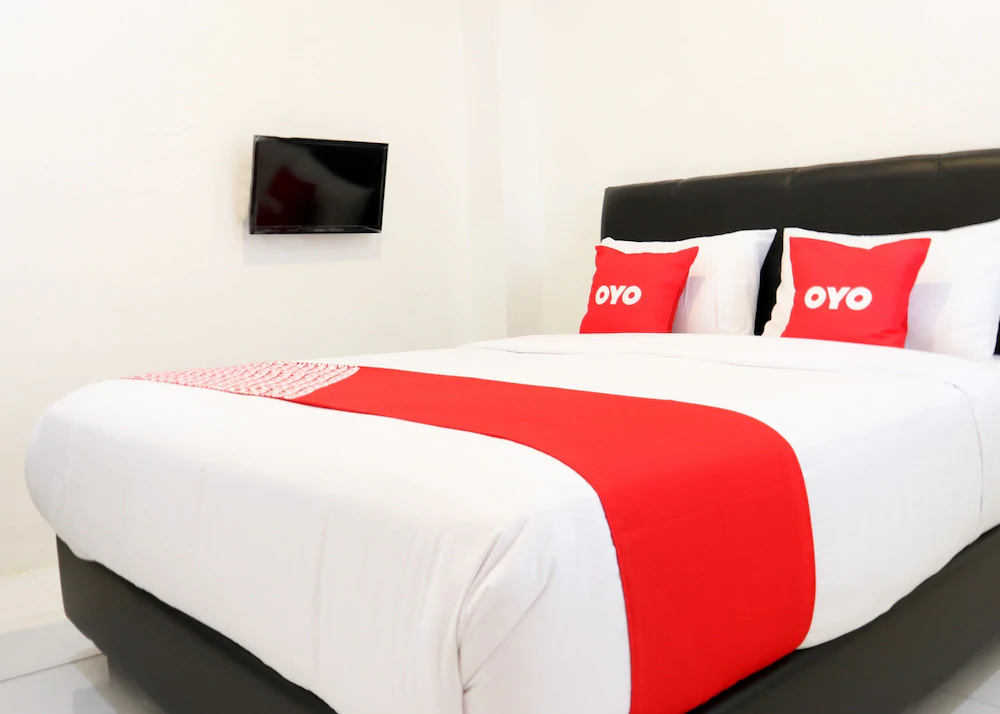 Monalisa Residence And Cafe by OYO Rooms