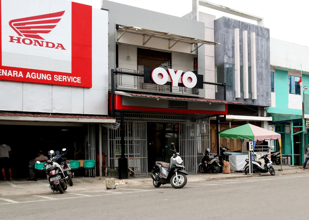 Monalisa Residence And Cafe by OYO Rooms