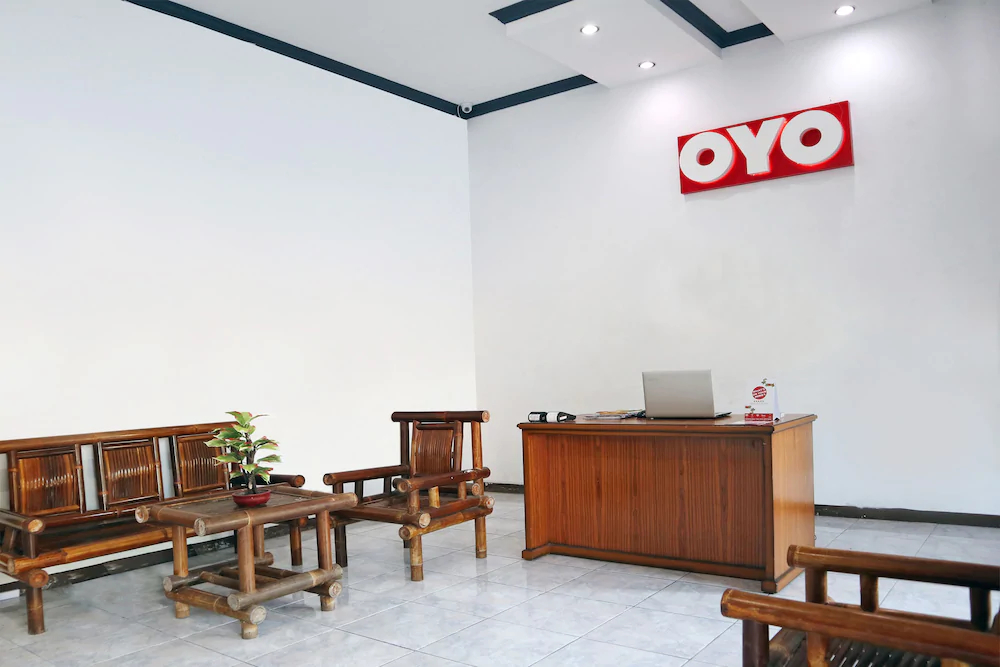 Penginapan Eby by OYO Rooms