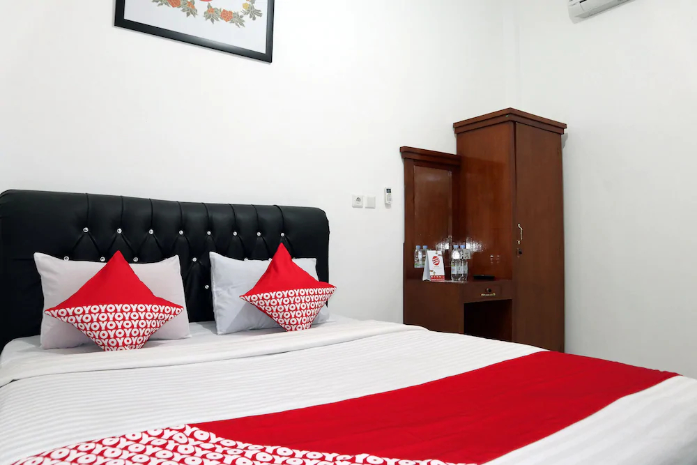 Penginapan Eby by OYO Rooms