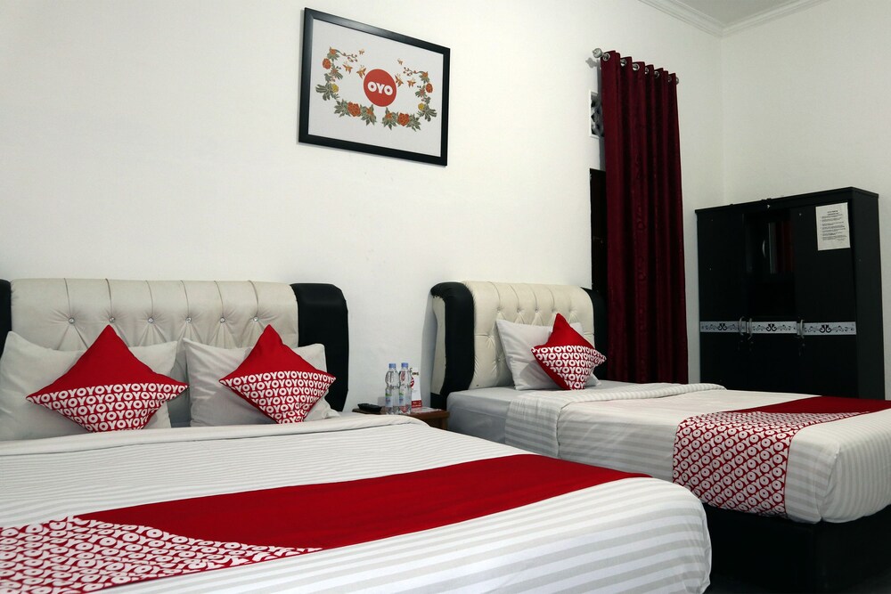 Penginapan Eby by OYO Rooms