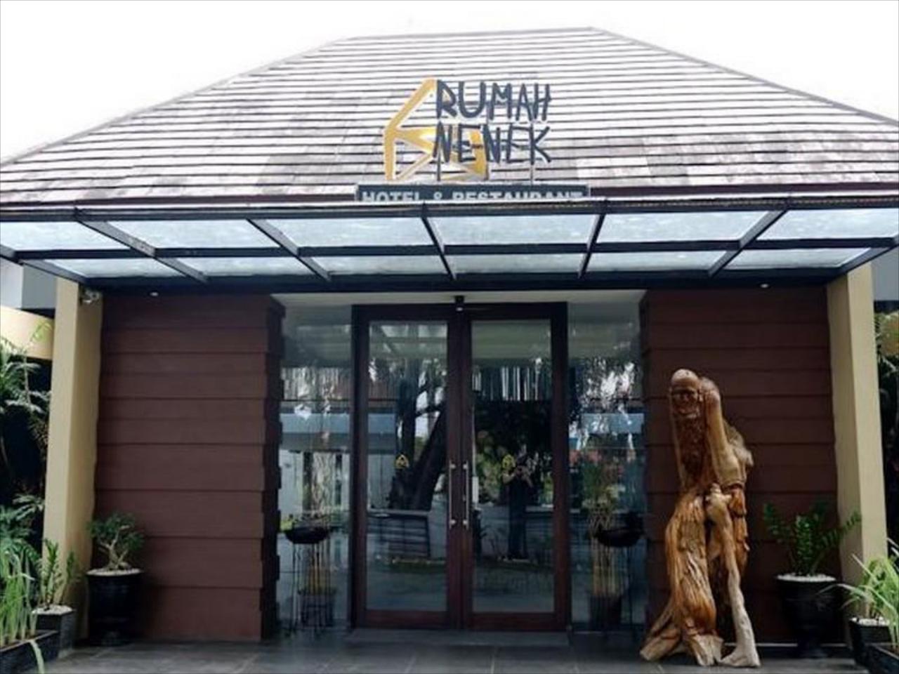 Rumah Nenek Hotel and Restaurant