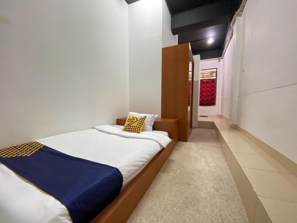 Sho Family Homestay & Resto by OYO Rooms