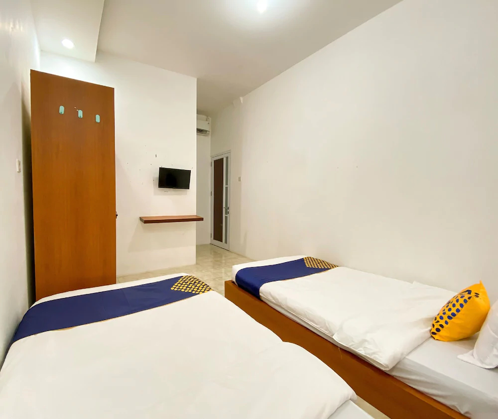 Sho Family Homestay & Resto by OYO Rooms