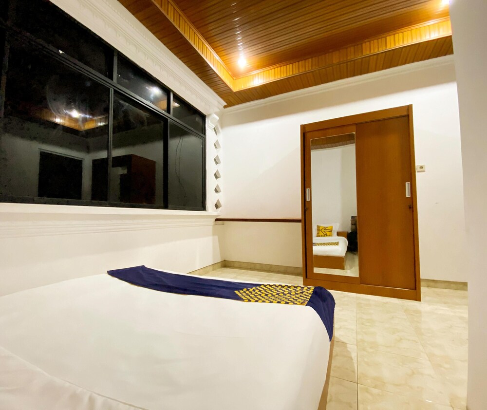 Sho Family Homestay & Resto by OYO Rooms