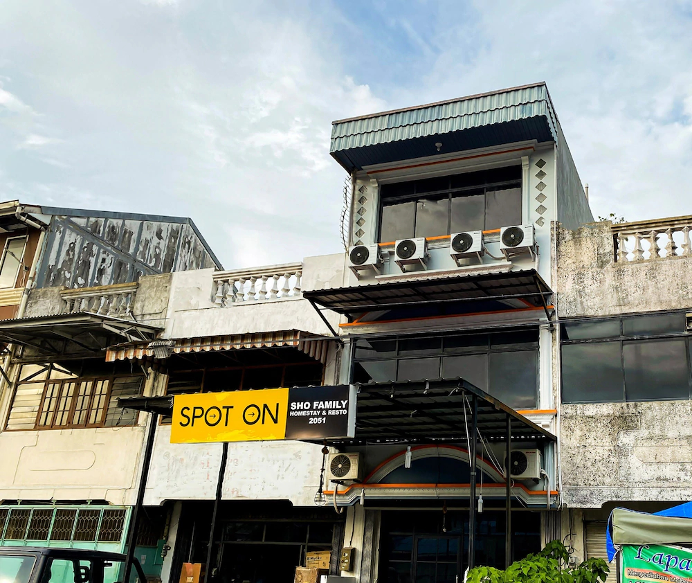Sho Family Homestay & Resto by OYO Rooms