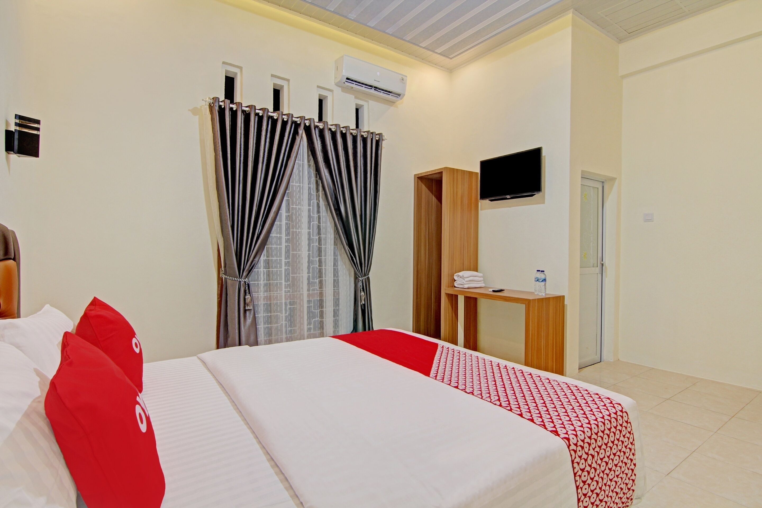 Suri Guest House Syariah by OYO
