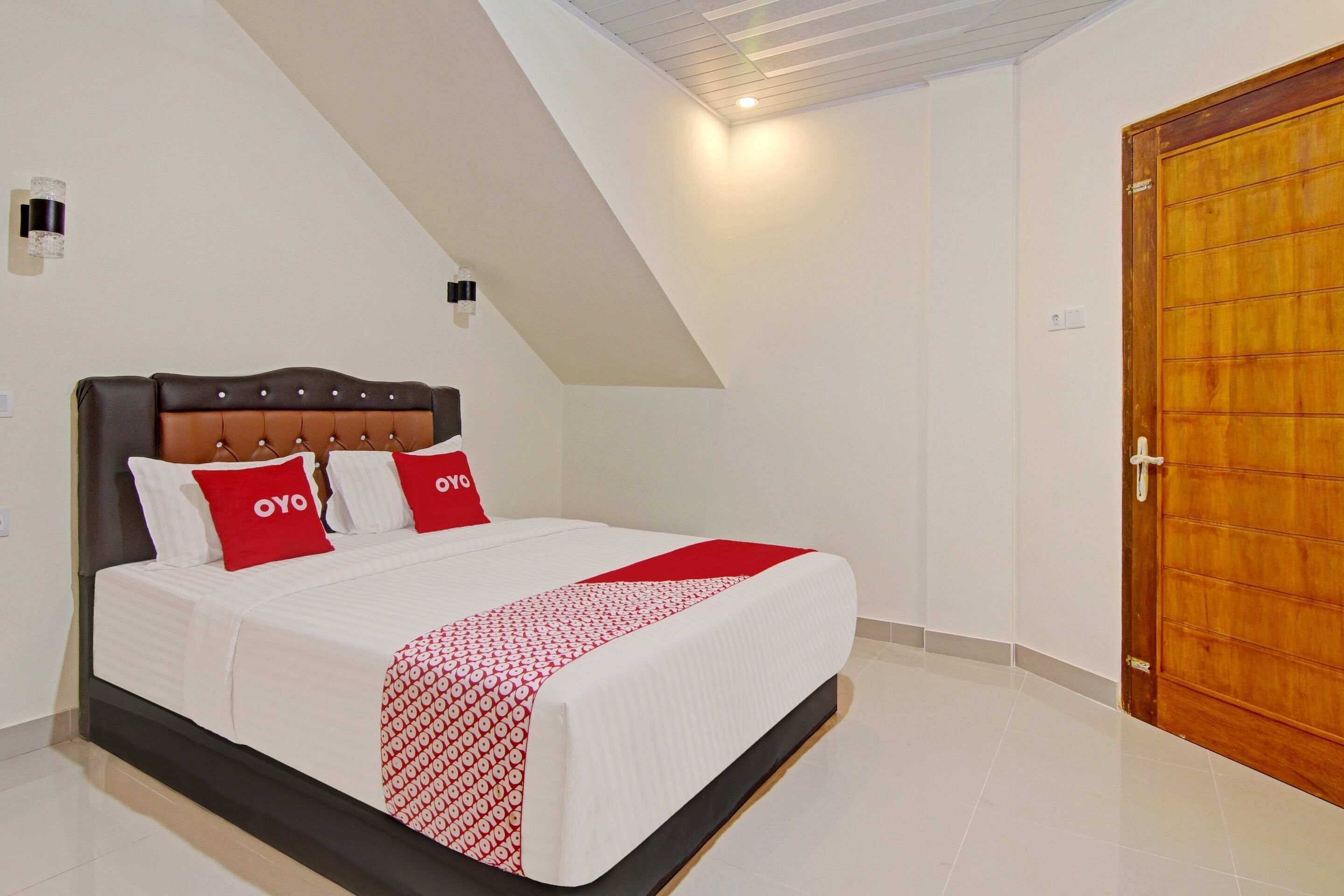 Suri Guest House Syariah by OYO