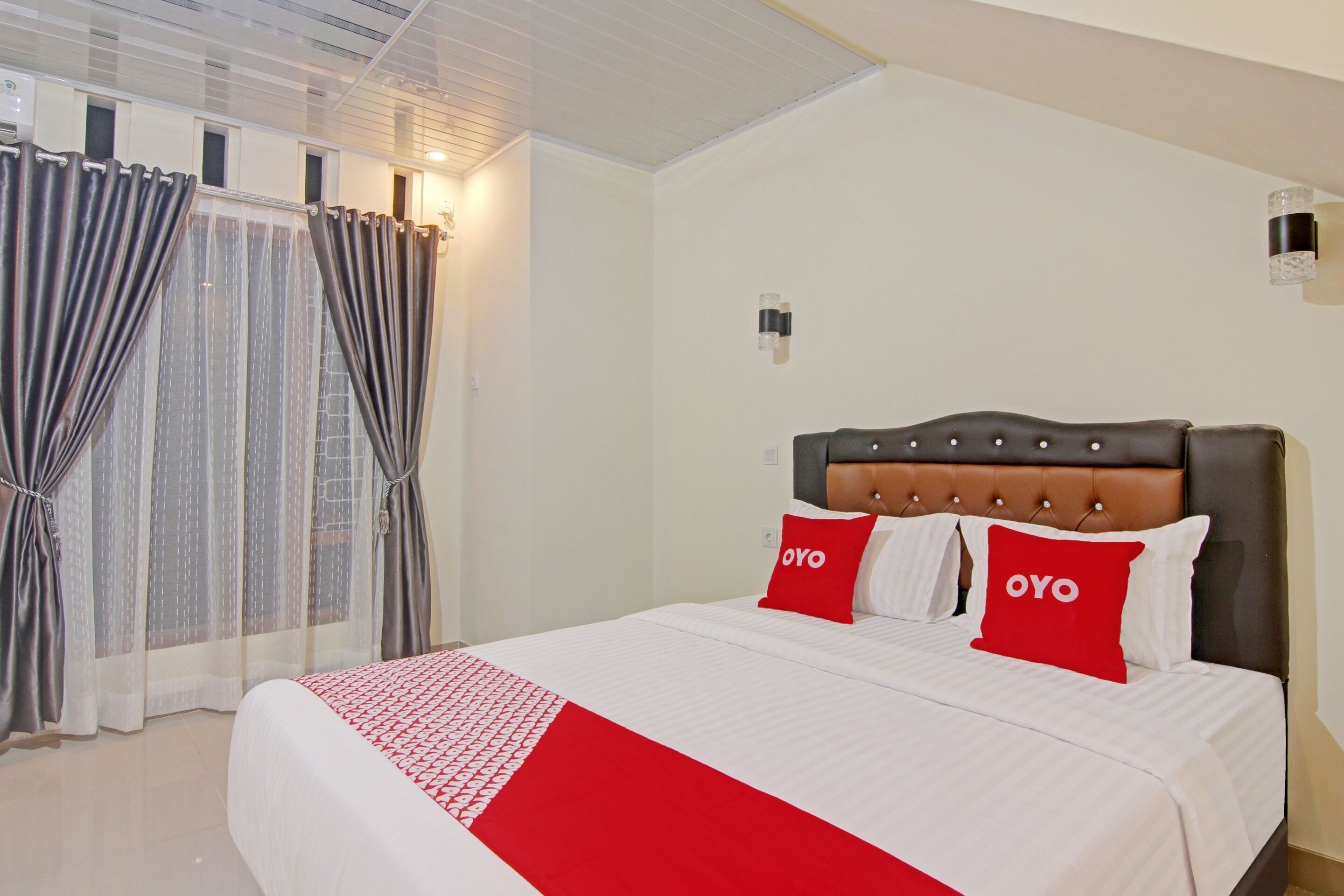 Suri Guest House Syariah by OYO