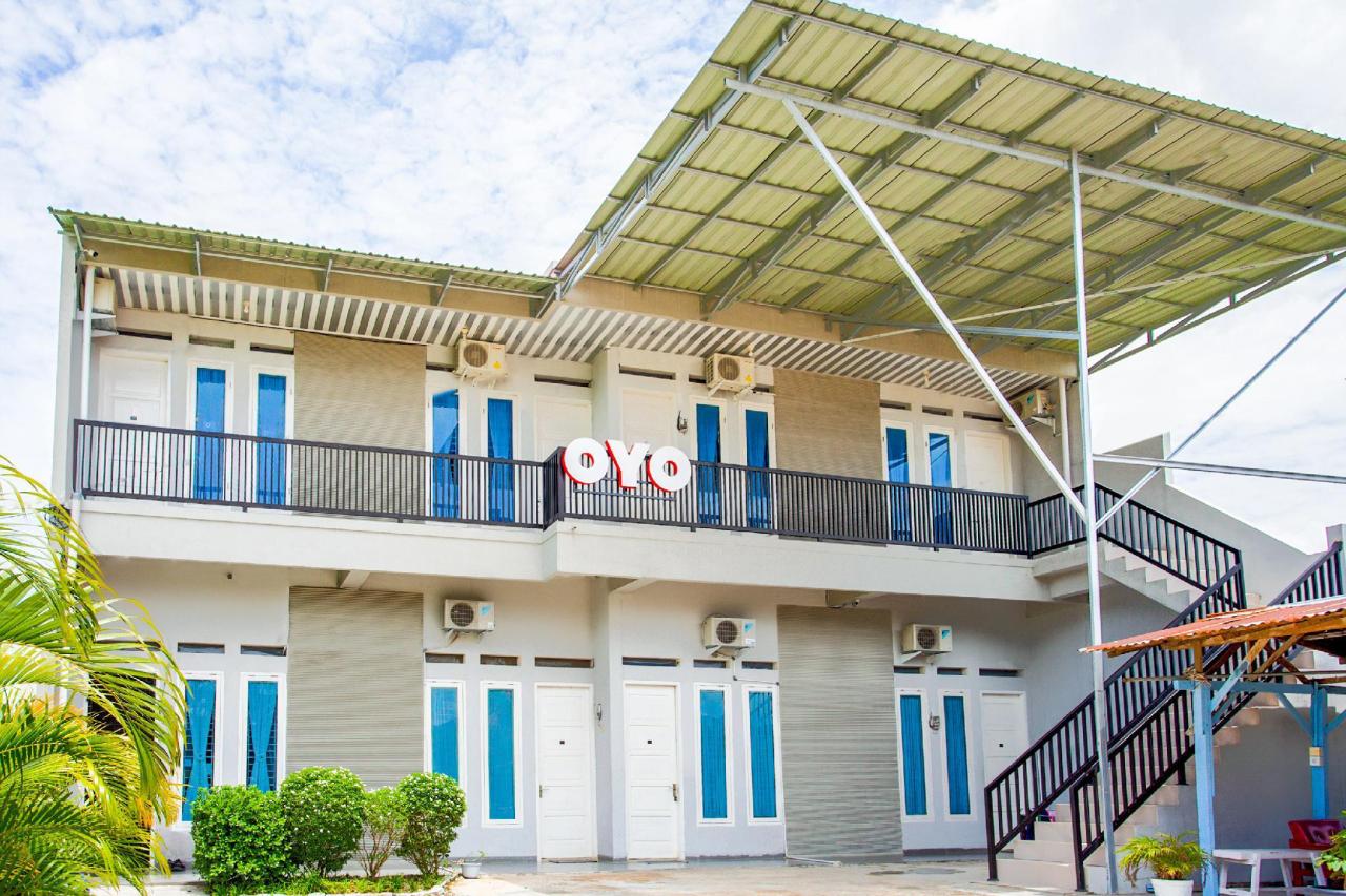 Twin House Syariah by OYO Rooms