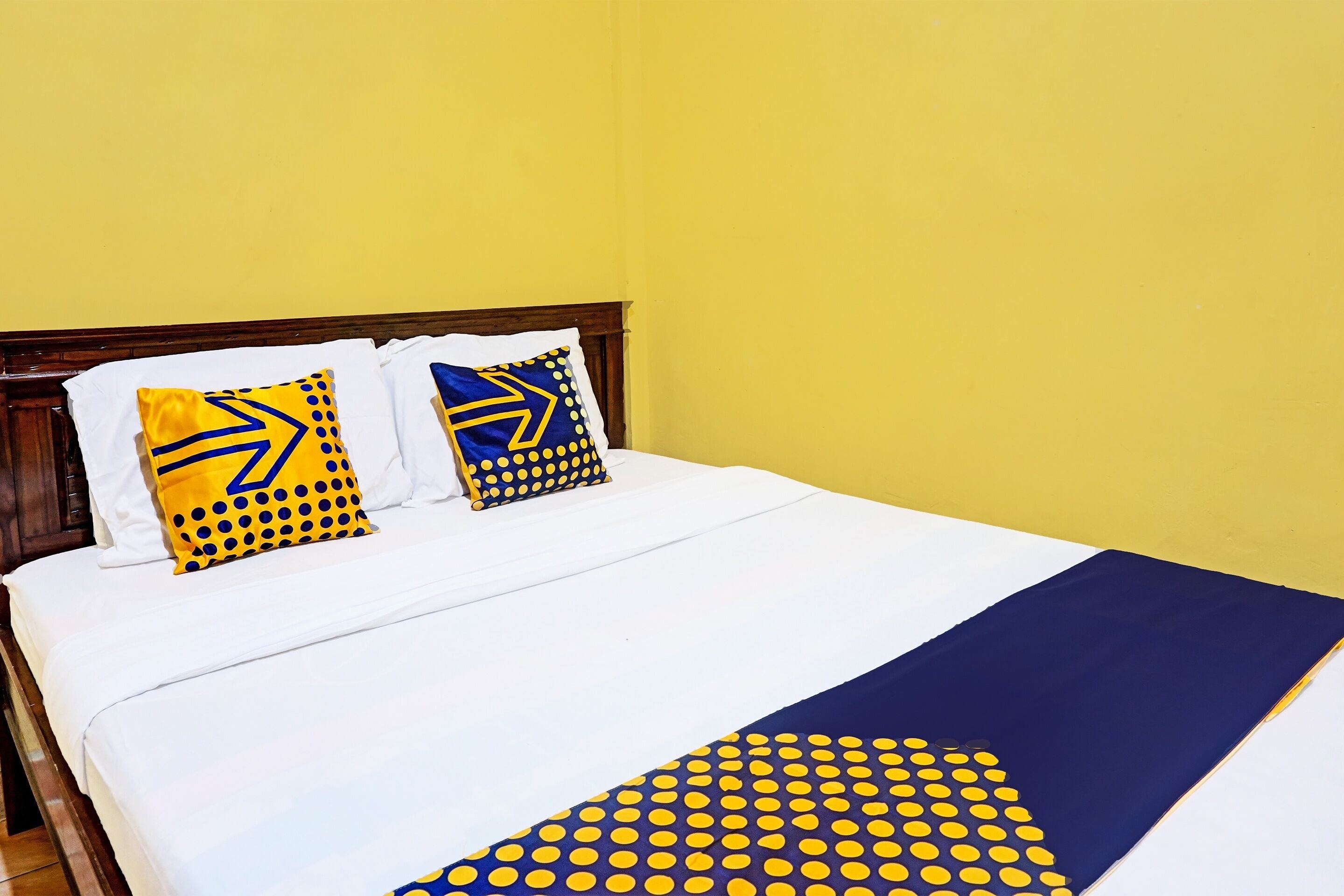 Express O 91702 Mandeh Homestay Syariah