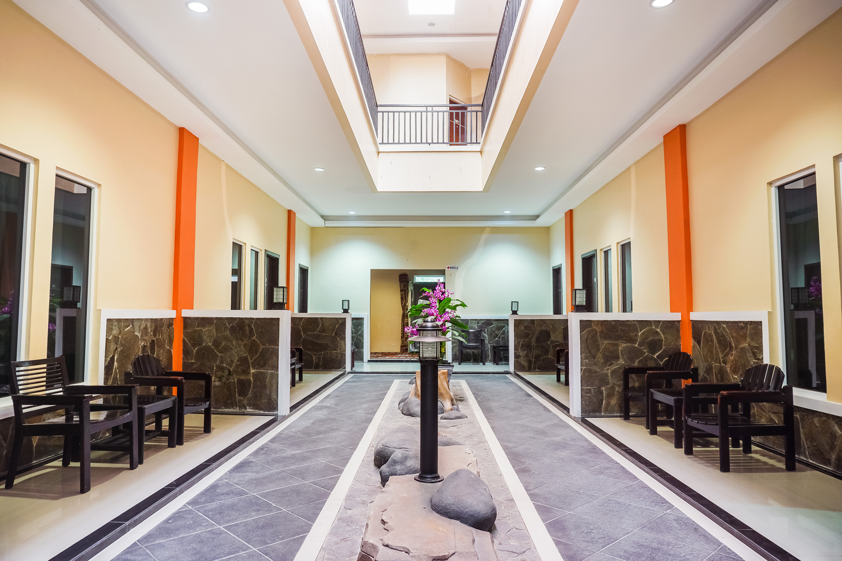 Hotel Triza By OYO Rooms