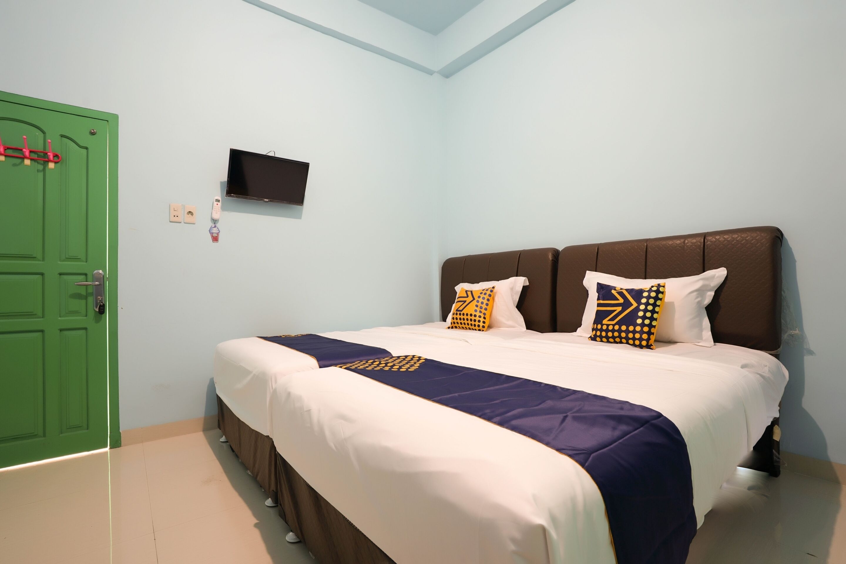 818 Home Stay by OYO Rooms