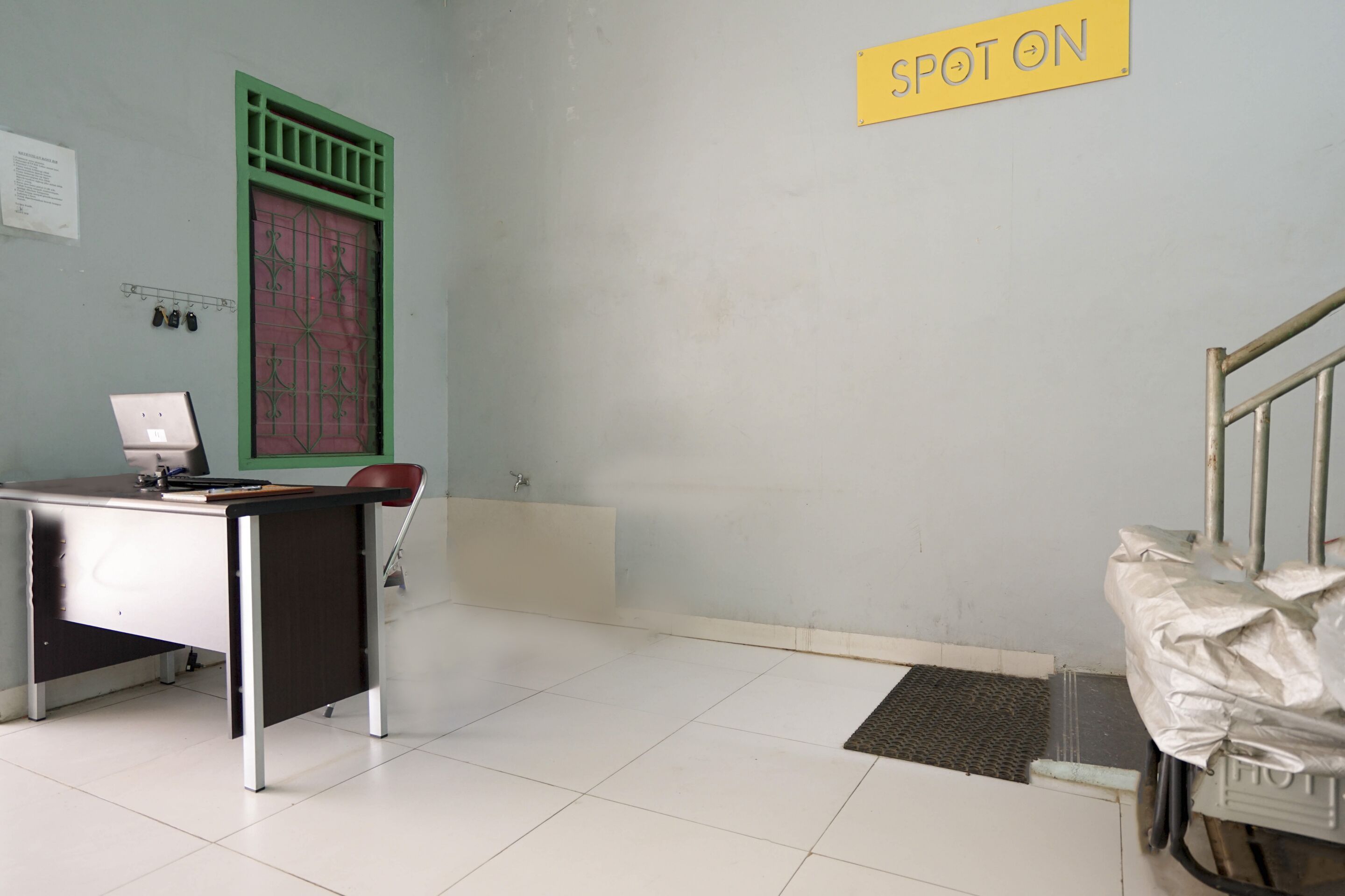 818 Home Stay by OYO Rooms