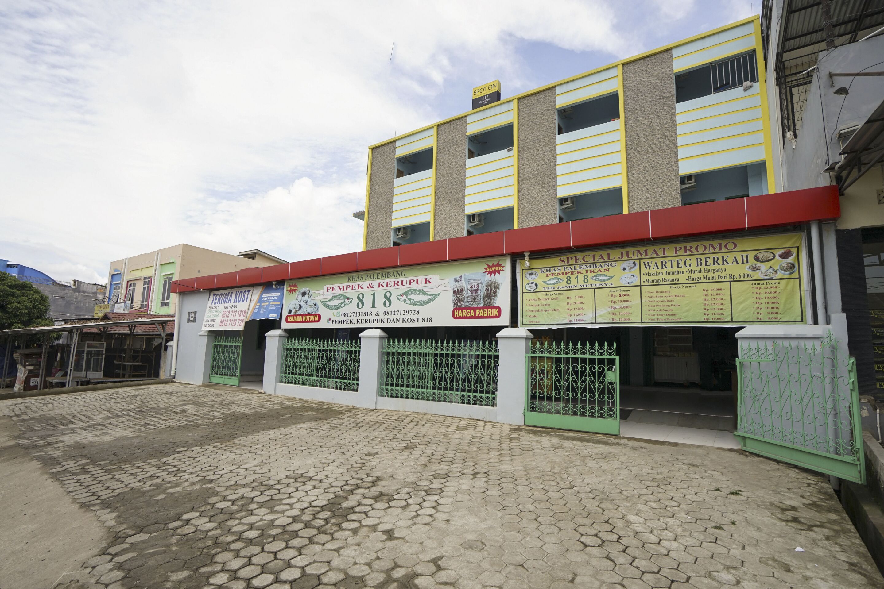 818 Home Stay by OYO Rooms