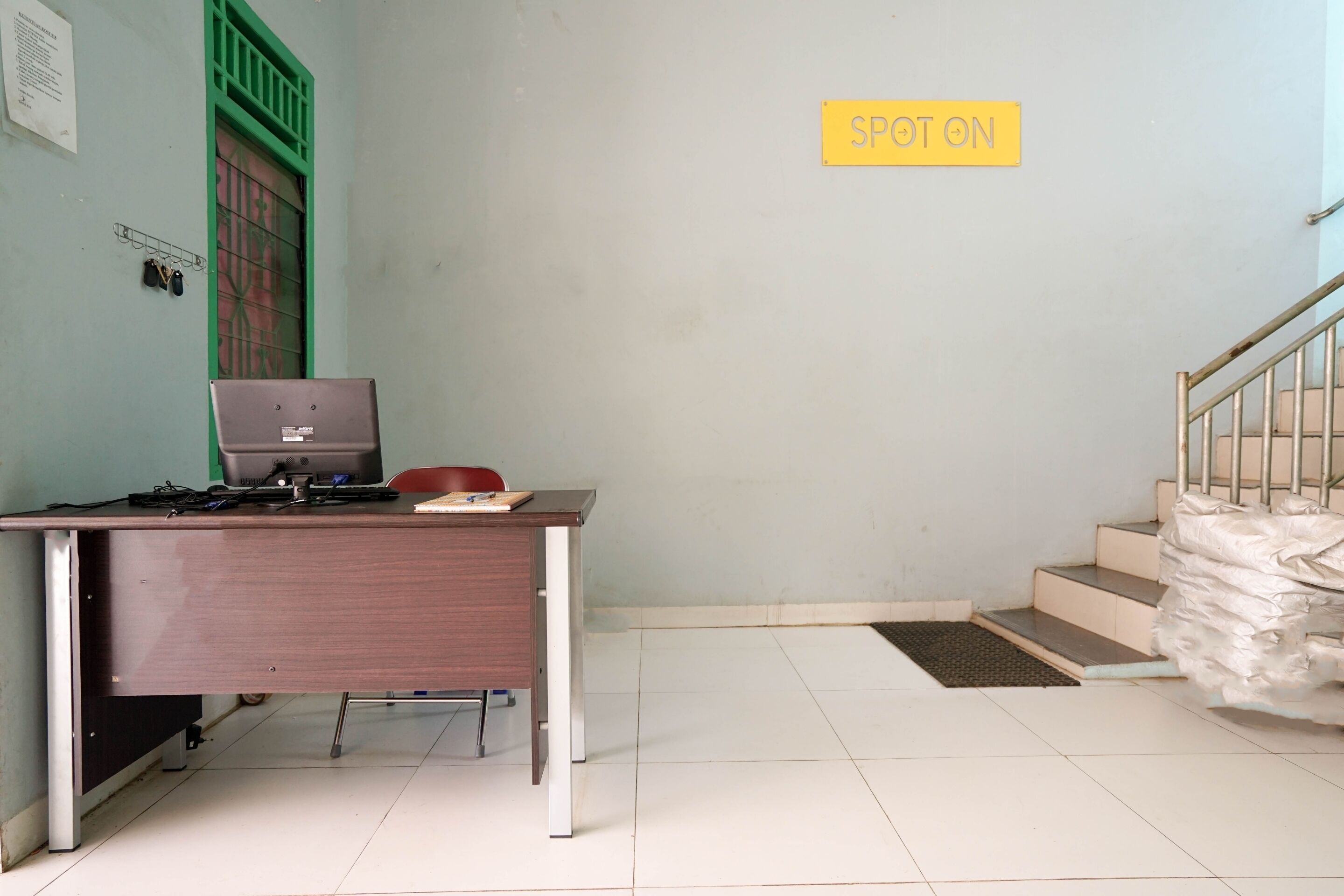 818 Home Stay by OYO Rooms