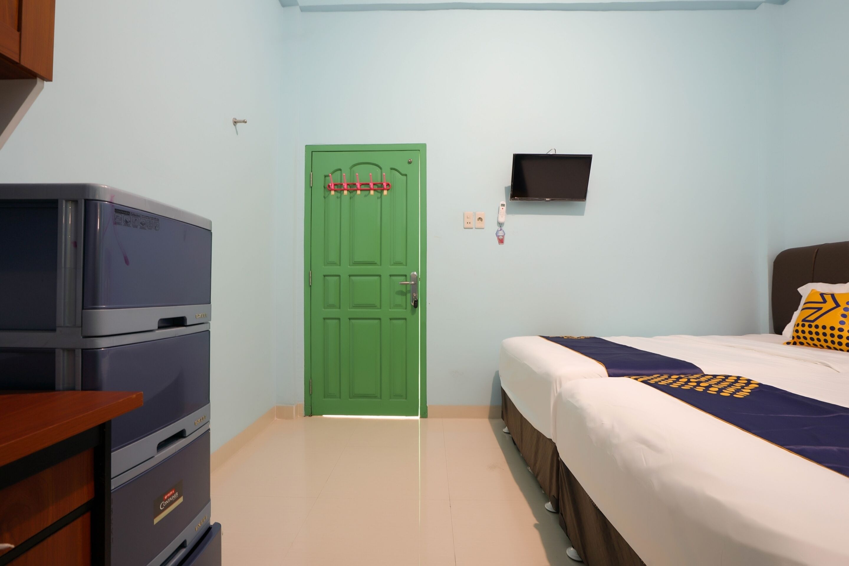 818 Home Stay by OYO Rooms