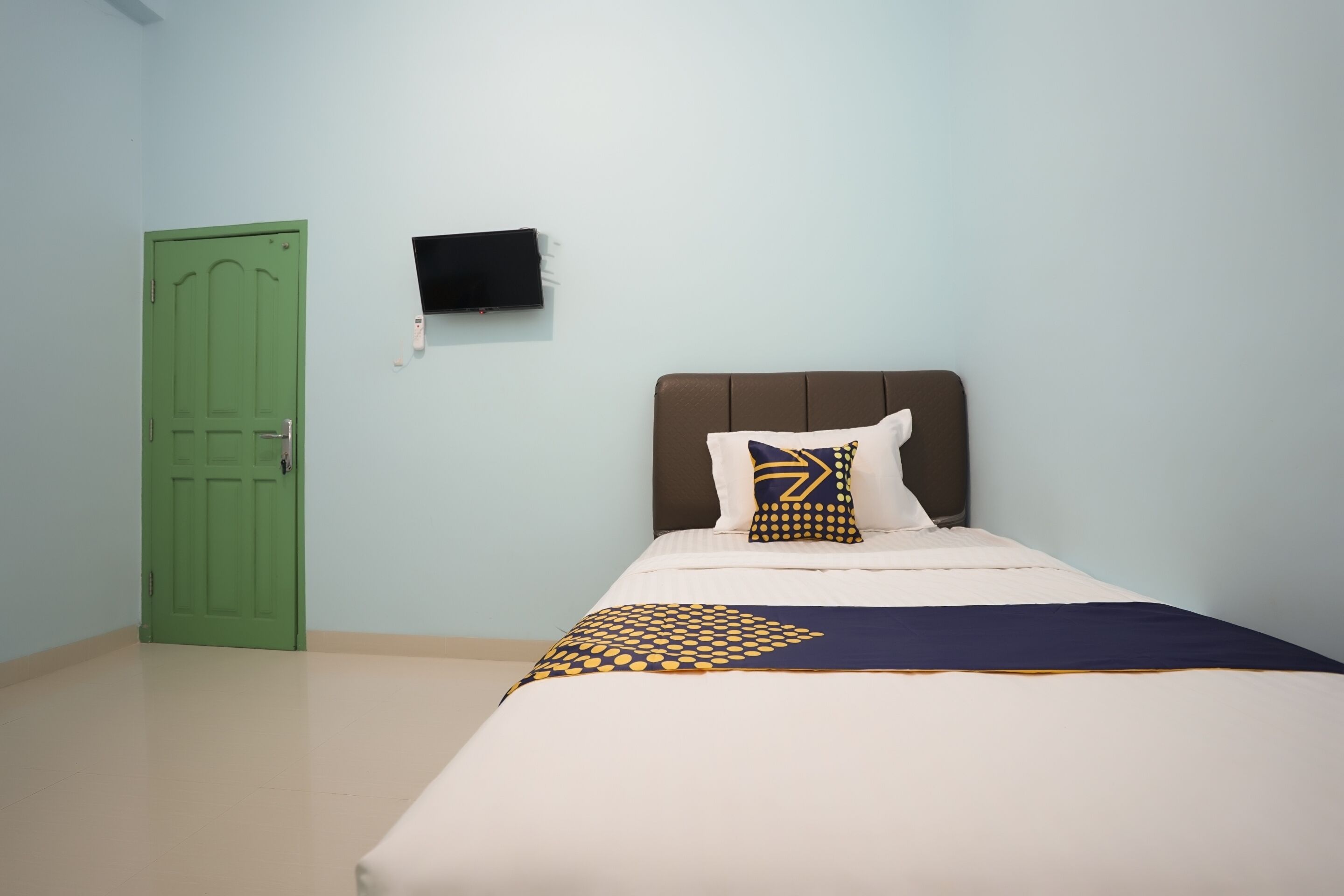 818 Home Stay by OYO Rooms