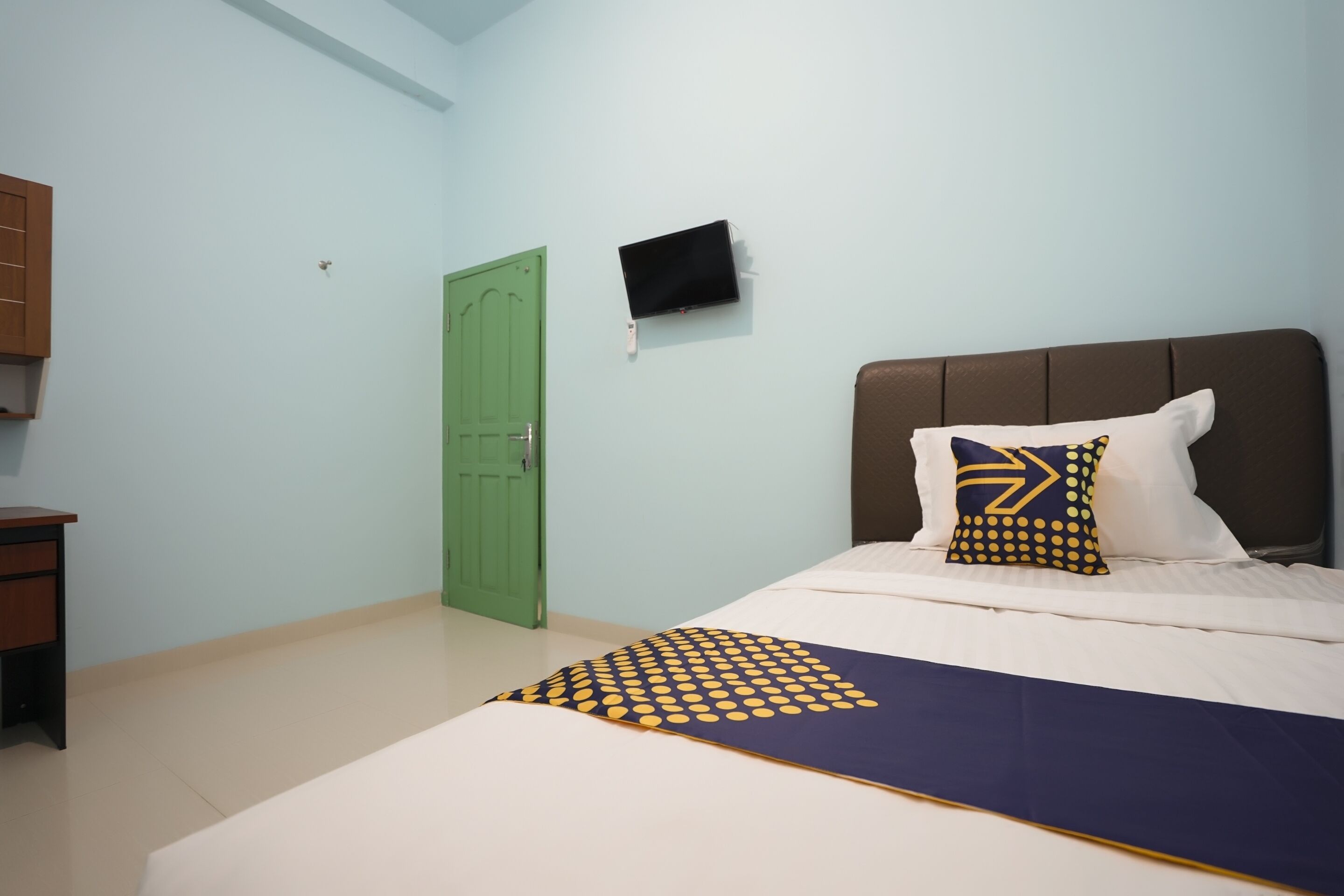 818 Home Stay by OYO Rooms