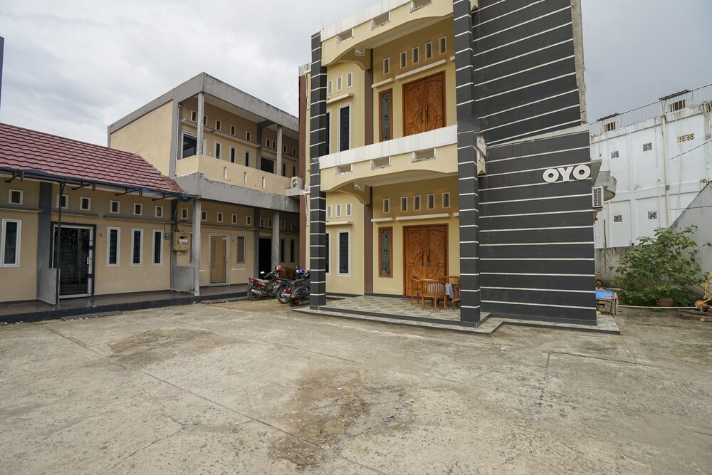 Afifah Homestay Syariah by OYO Rooms