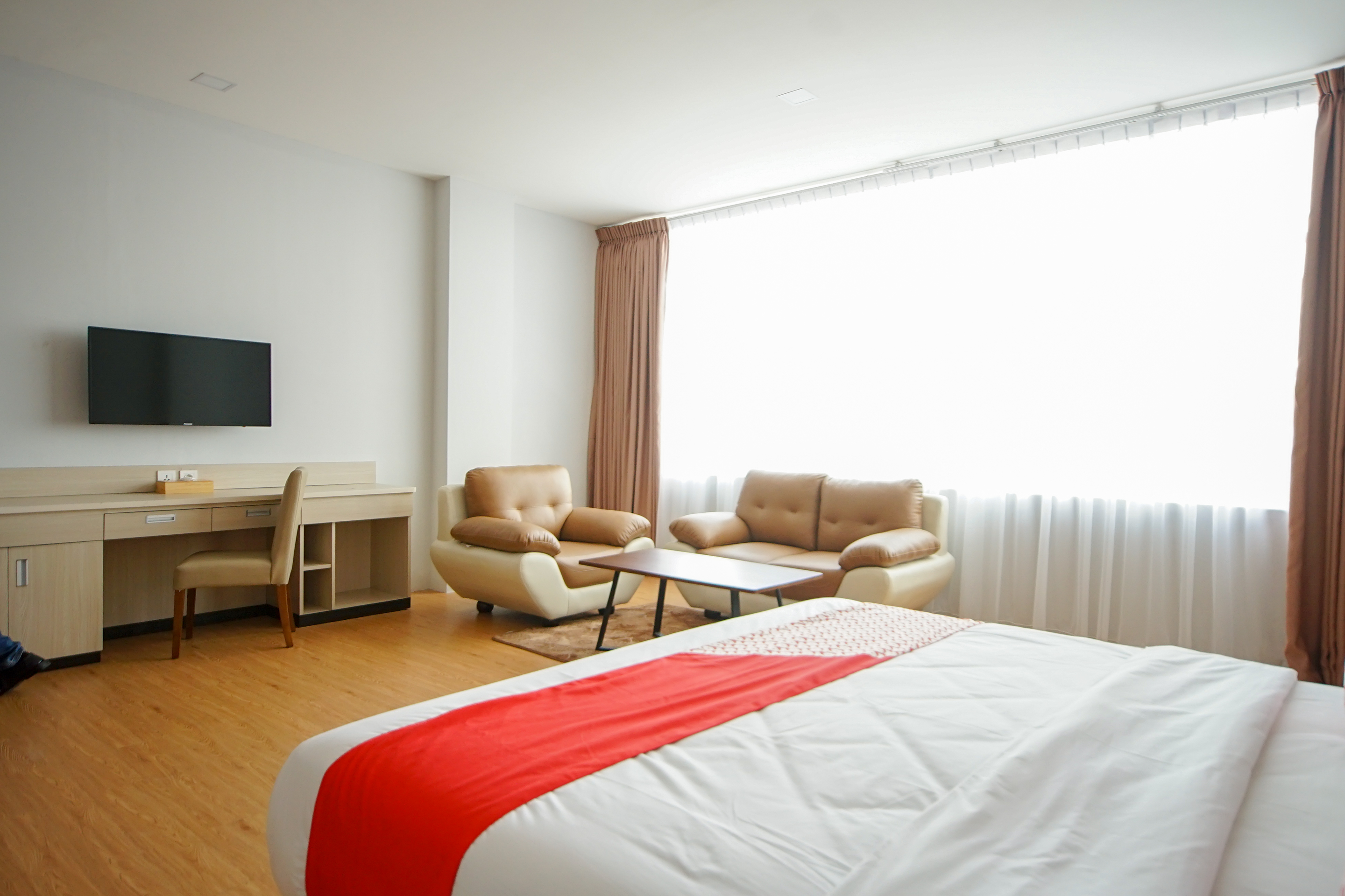 Airish Hotel by OYO