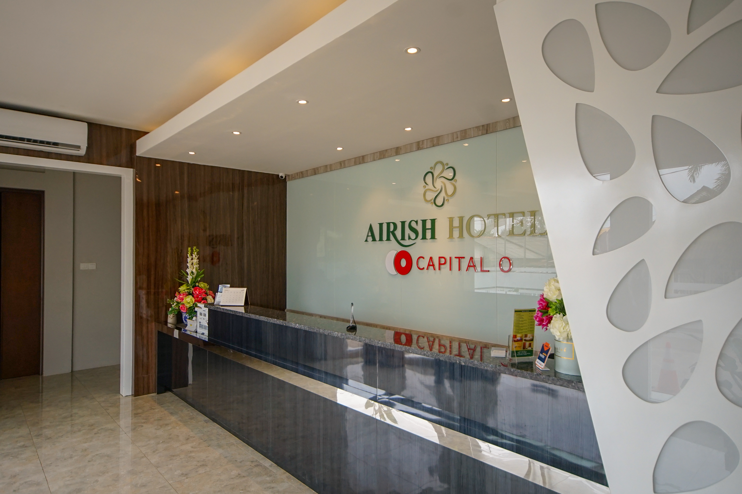 Airish Hotel by OYO