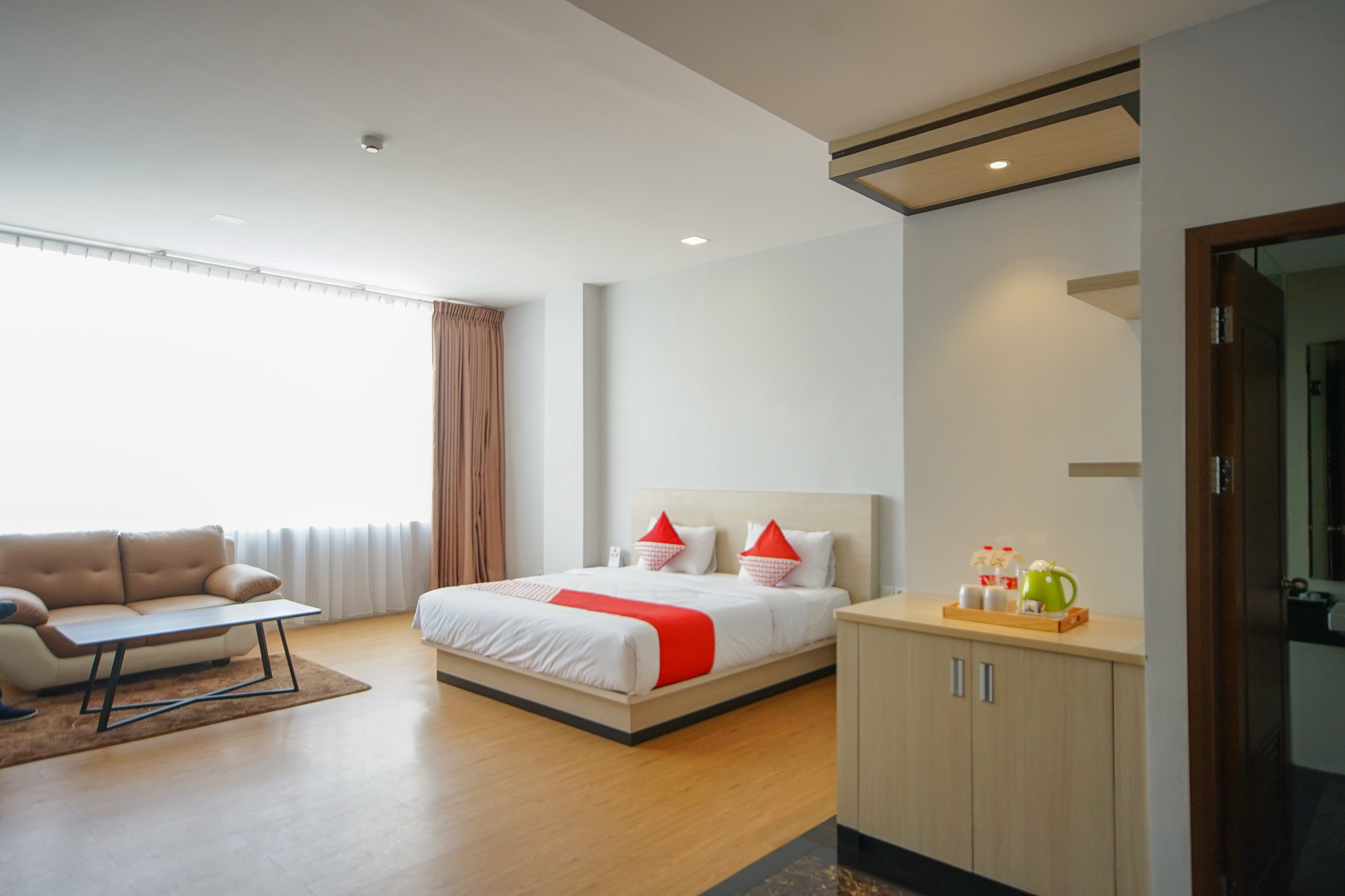 Airish Hotel by OYO