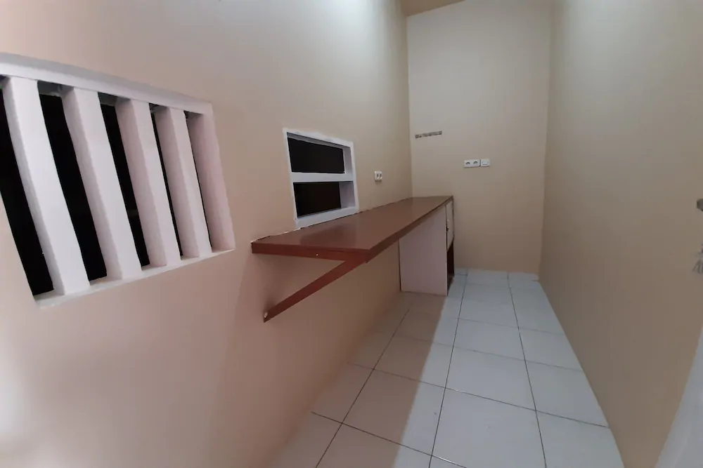 Ananda Kost by OYO Rooms