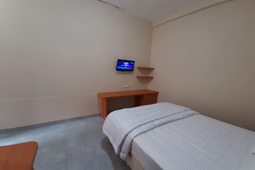 Ananda Kost by OYO Rooms