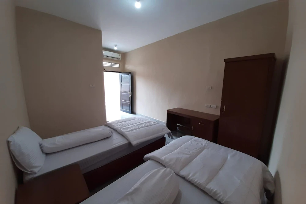 Ananda Kost by OYO Rooms