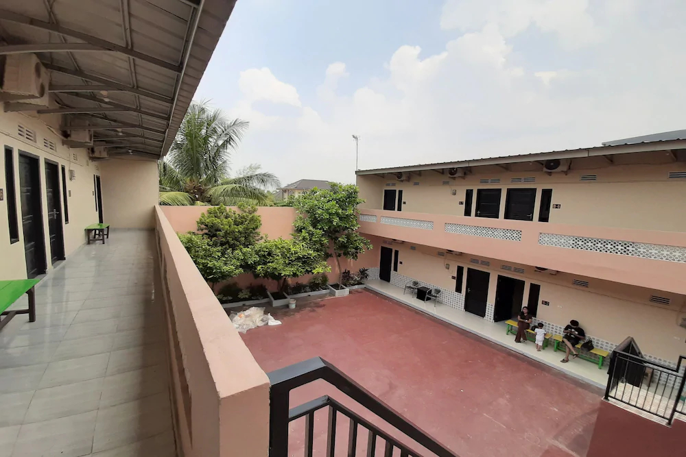 Ananda Kost by OYO Rooms