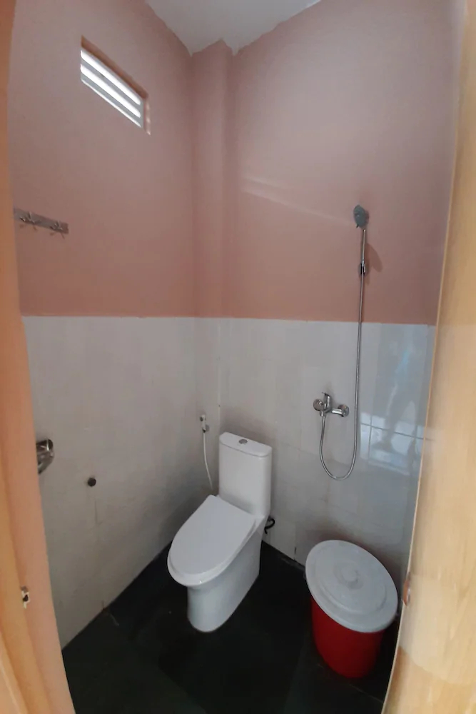 Ananda Kost by OYO Rooms