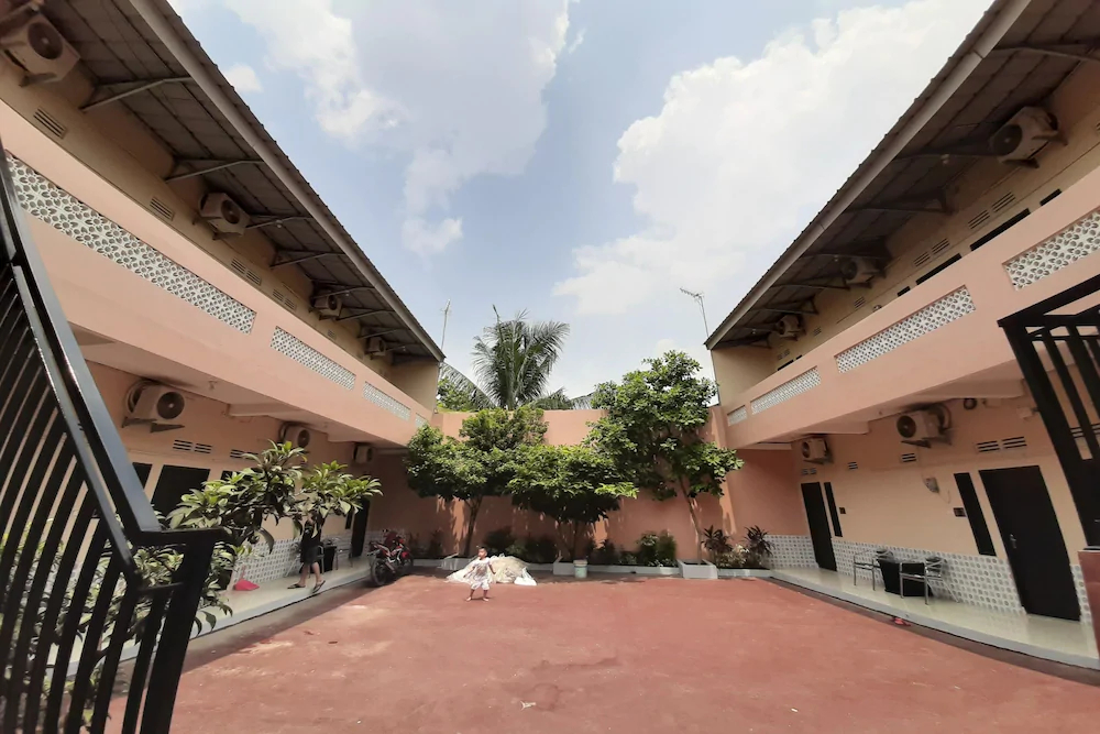 Ananda Kost by OYO Rooms