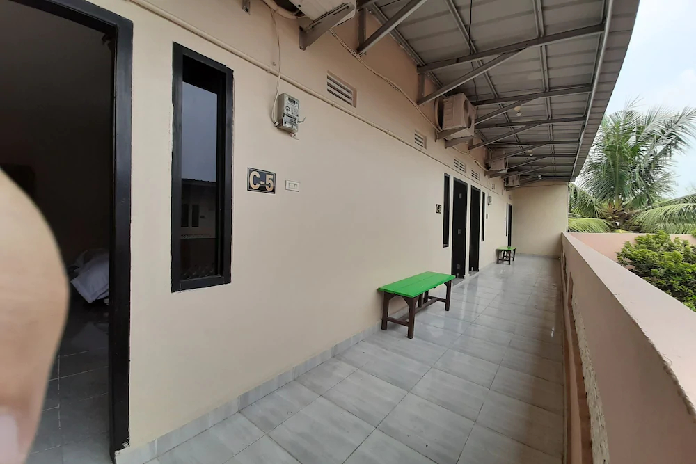 Ananda Kost by OYO Rooms