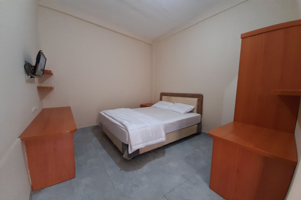Ananda Kost by OYO Rooms