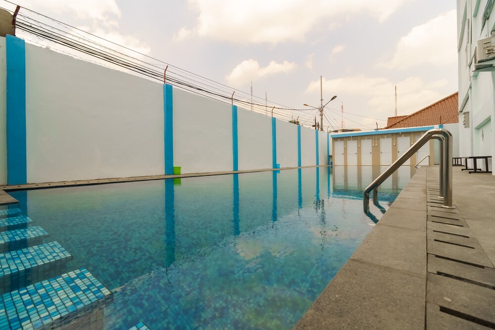 Awan Kost by Reddoorz