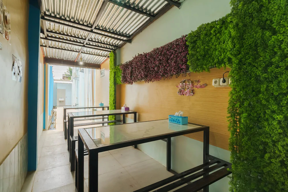Awan Kost by Reddoorz