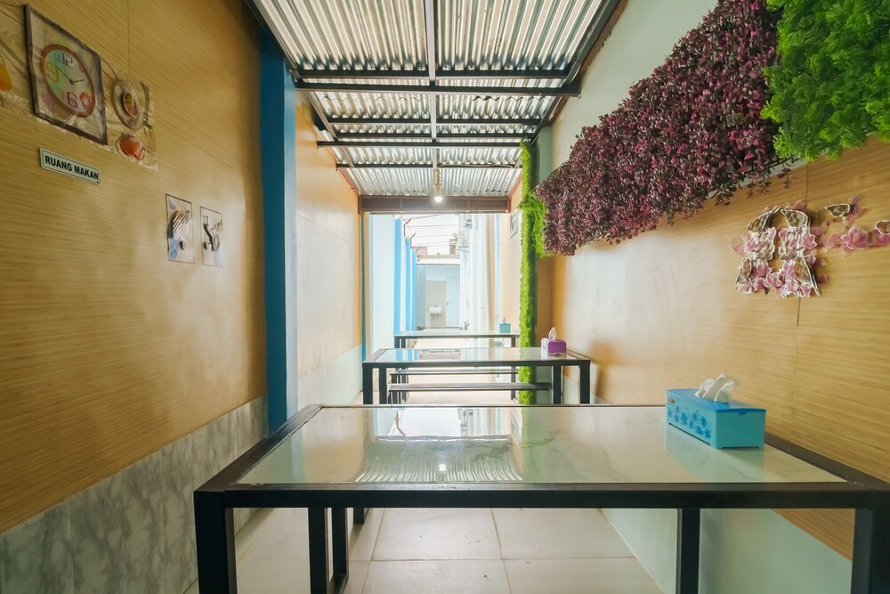 Awan Kost by Reddoorz