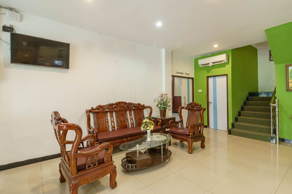 Blessing Hotel by RedDoorz