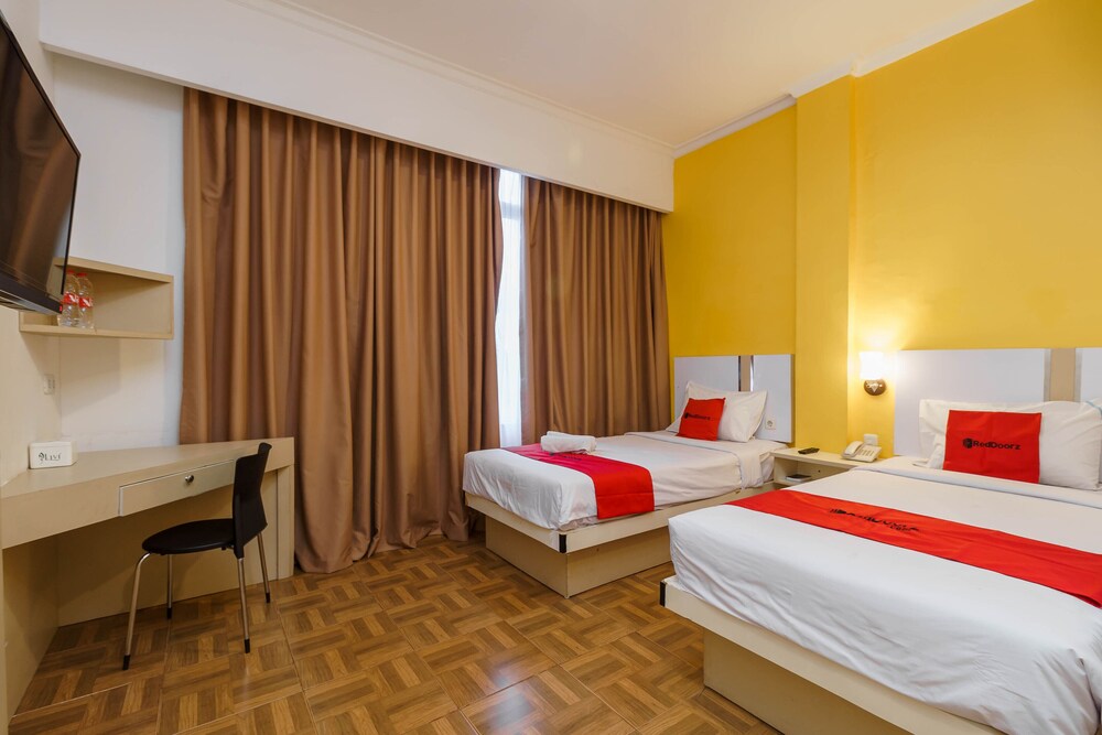 Blessing Hotel by RedDoorz