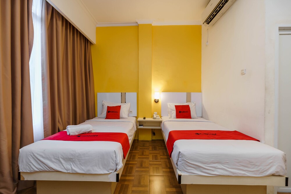 Blessing Hotel by RedDoorz